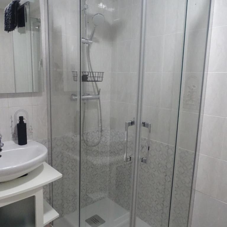Piso LANGAR Piso acogedor y familiar - Two-Bedroom Apartment - 5