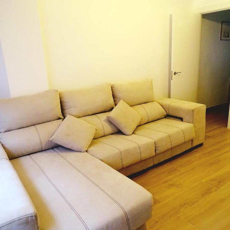 Piso LANGAR Piso acogedor y familiar - Two-Bedroom Apartment - 8