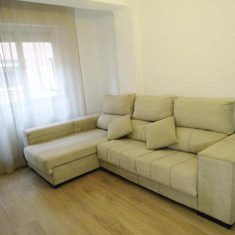 Piso LANGAR Piso acogedor y familiar - Two-Bedroom Apartment - 26