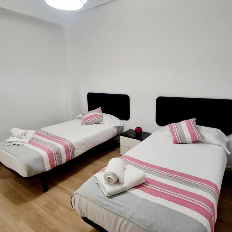 Piso LANGAR Piso acogedor y familiar - Two-Bedroom Apartment - 34