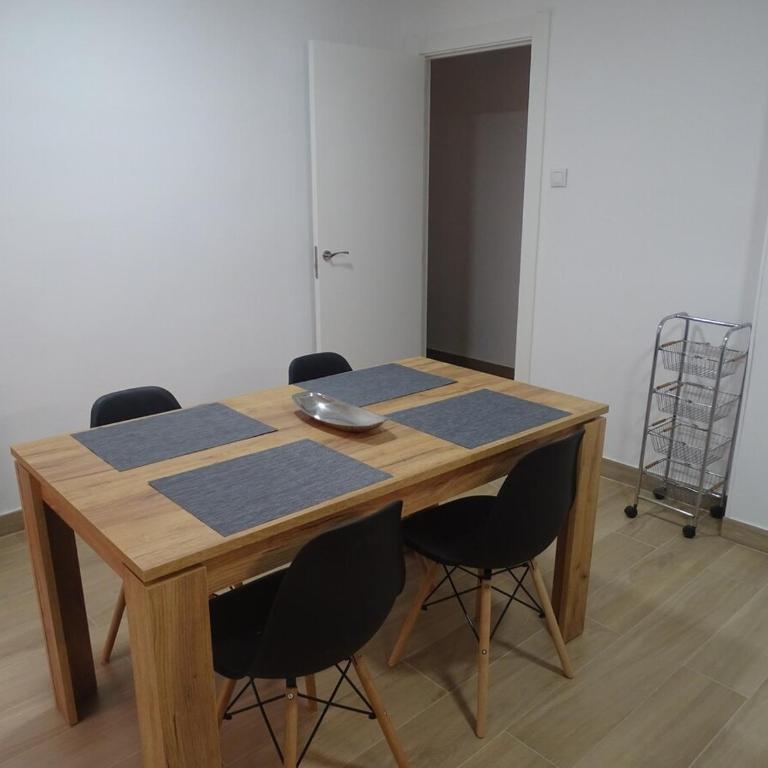 Piso LANGAR Piso acogedor y familiar - Two-Bedroom Apartment - 38