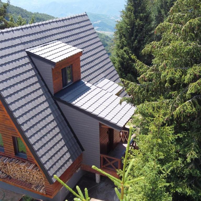 Vista Mountain House - Two-Bedroom Chalet - 30