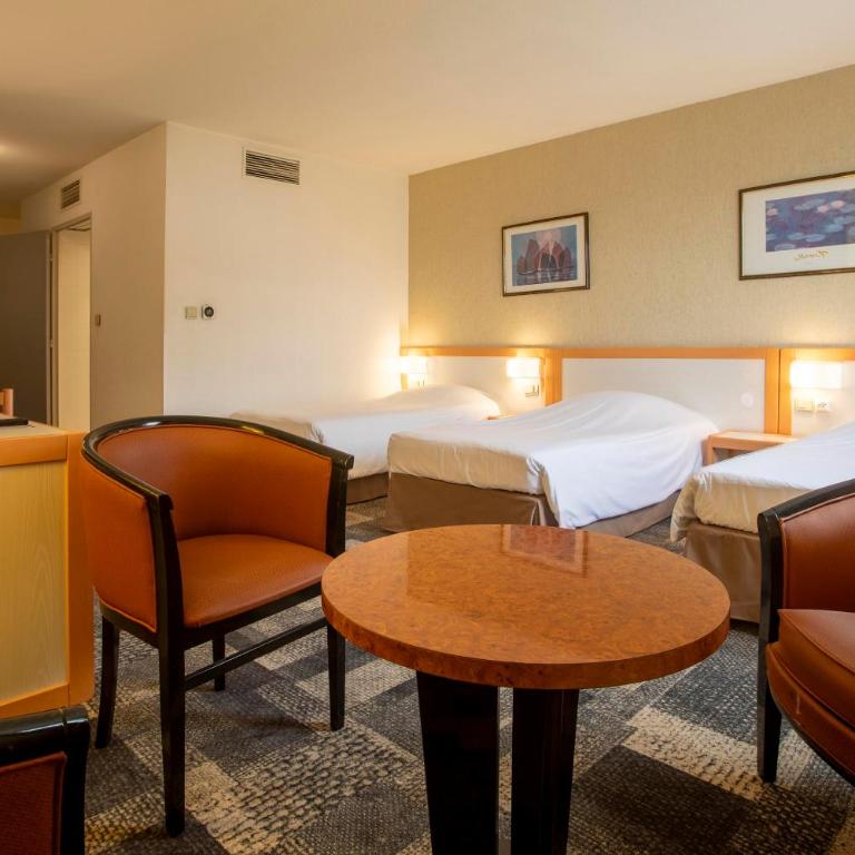 Hôtel Paradis - Chambre Triple - 6