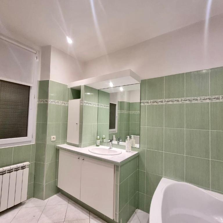 CLEMENCEAU Plage Palais Cannes - Appartement 2 Chambres - 23