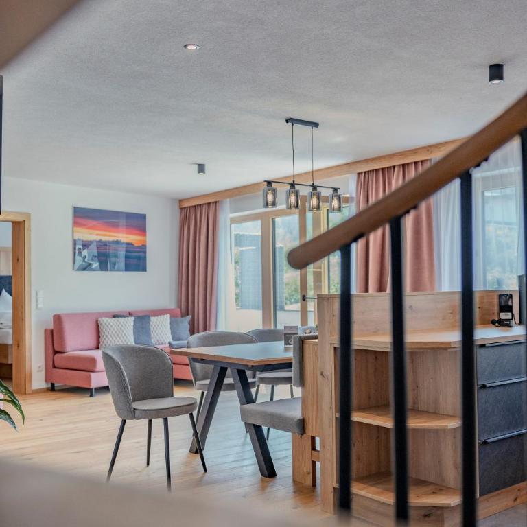 Chalet Waldhart - Ferienhaus mit 4 Zimmern - 23