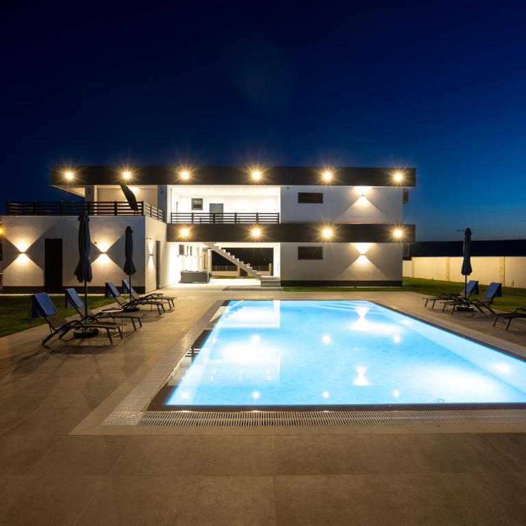 Villa One Wall - Three-Bedroom Villa - 51