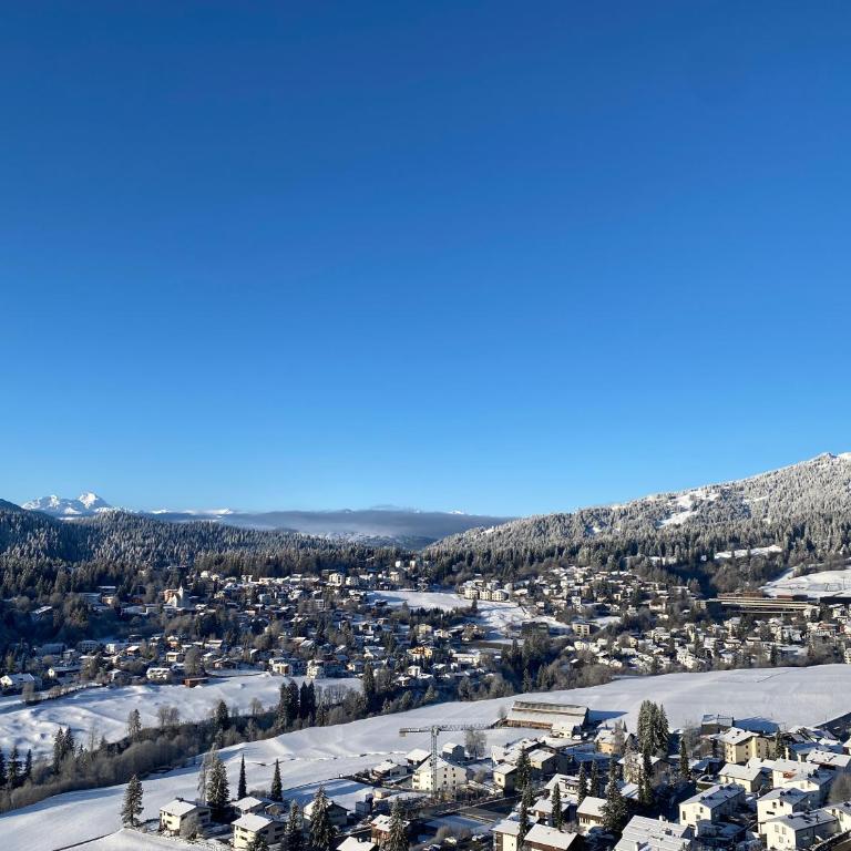 Crap da Flem - 3.5 Zimmer Ferienwohnung am Sonnenhang von Flims - Apartment mit Blick auf die Berge - 44