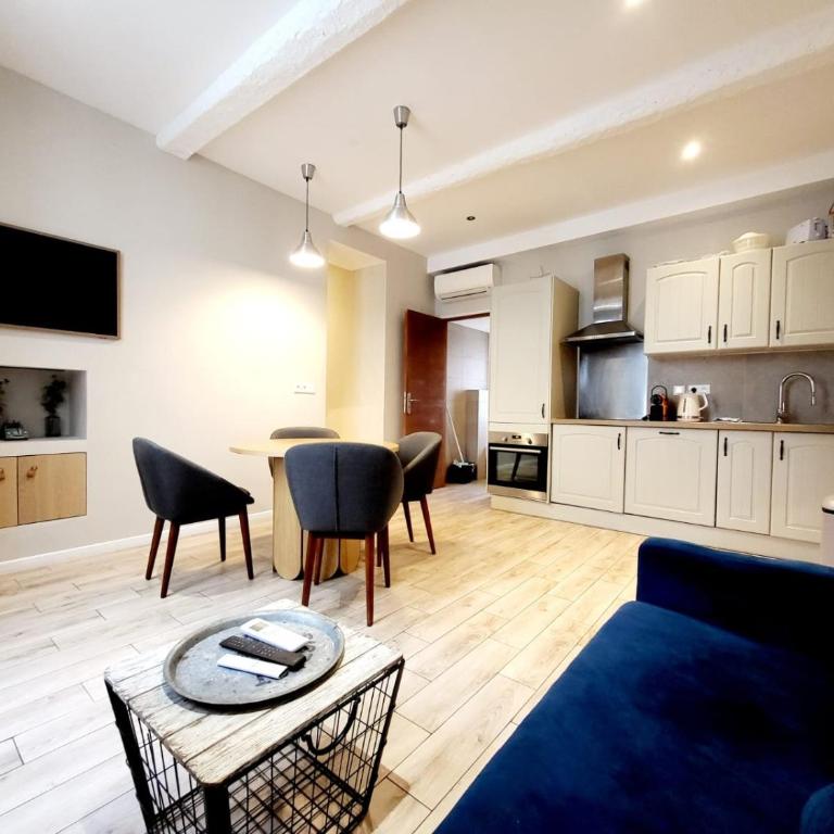 Le Sade 1er et Le Sade 2nd - 2 Appartements au coeur d'Antibes - Apartamento Deluxe de 2 dormitorios - 3