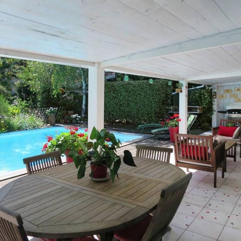 Villa Katy avec piscine, meublé de tourisme 3 étoiles - Three-Bedroom Villa - 2