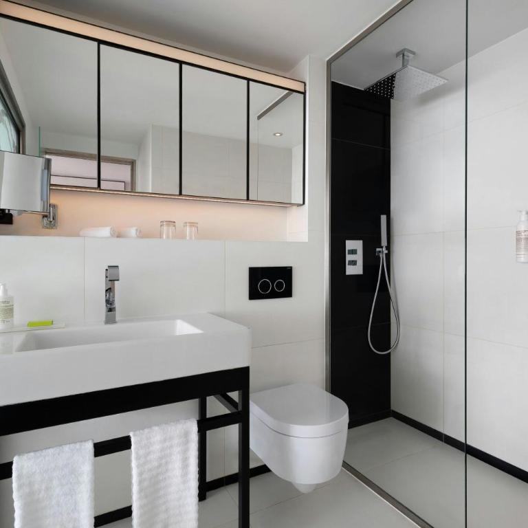 Le Méridien Beach Plaza - Premium Zimmer mit Kingsize-Bett, Balkon und teilweisem Meerblick - 5