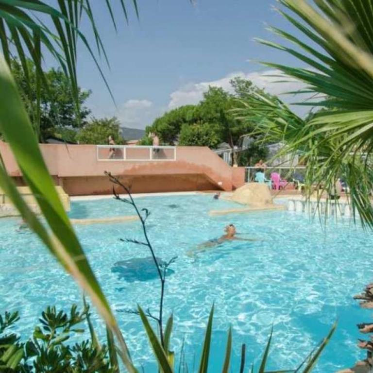 ZEcamping 3 parc aquatique piscine à 2km de la plage animaux acceptés - Casa Mobile con 1 Camera da Letto - 2