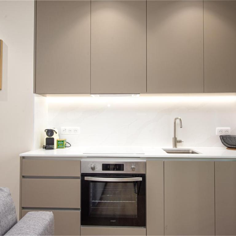 EDOUARD VII 2 - Agréable 3 pièces - Menton - 50 m des plages - Two-Bedroom Apartment - 7