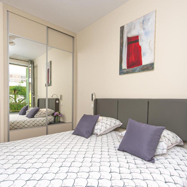 EDOUARD VII 2 - Agréable 3 pièces - Menton - 50 m des plages - Two-Bedroom Apartment - 25