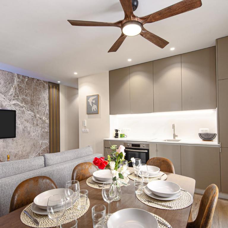 EDOUARD VII 2 - Agréable 3 pièces - Menton - 50 m des plages - Two-Bedroom Apartment - 27