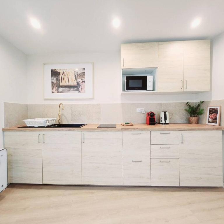 Les Haciendas - 5 logements dans le Viel Antibes - Appartement en Duplex - 3