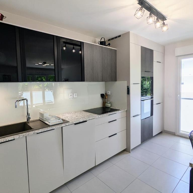 T3 neuf Baignots proche Thermes, centre, parking - Apartamento de 2 dormitorios - 2