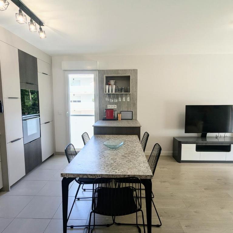 T3 neuf Baignots proche Thermes, centre, parking - Apartamento de 2 dormitorios - 13