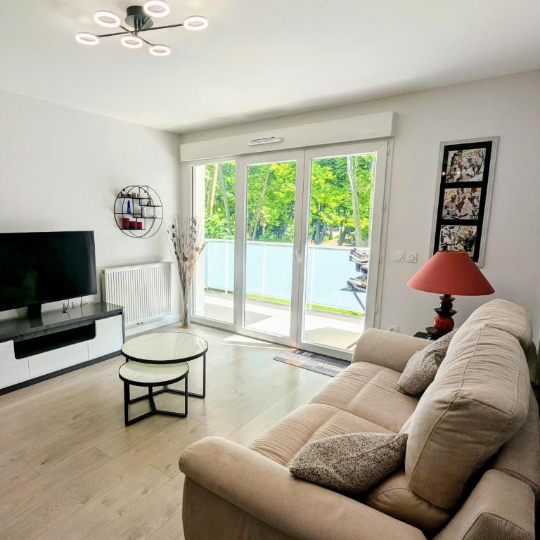 T3 neuf Baignots proche Thermes, centre, parking - Apartamento de 2 dormitorios - 1