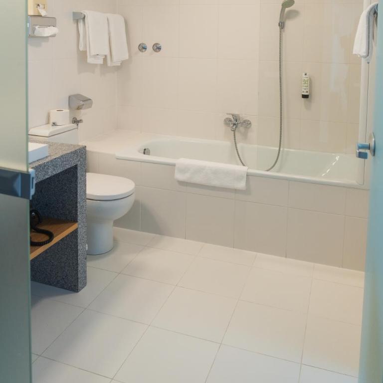 Dom-Hotel - Standard Dreibettzimmer - 3