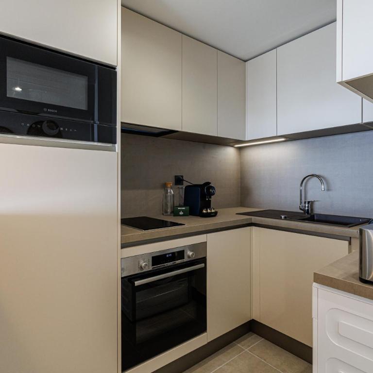 EP2A2 - Beautiful 1BDR with sea view - Swimming pool - AC - Parking - Apartment mit 1 Schlafzimmer, Meerblick und Terrasse - 6