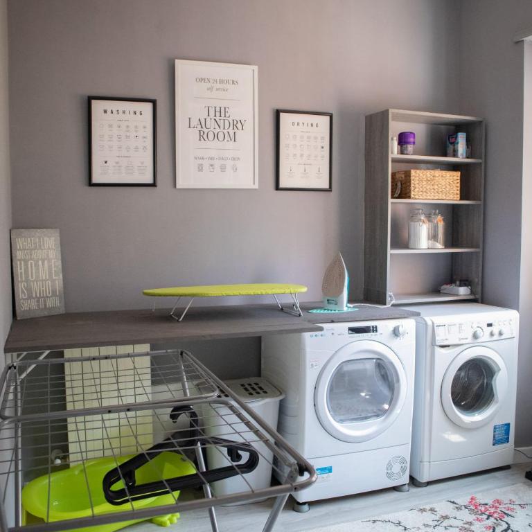 Sara's Home - Modern Apartment Near Metro, Perfect for Families and Groups in Rome - Appartamento con 3 Camere da Letto - 63