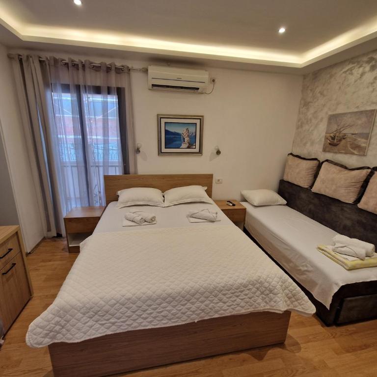 Guest House Damjana - Deluks Soba s Bračnim Krevetom i Pomoćnim Ležajem - 4