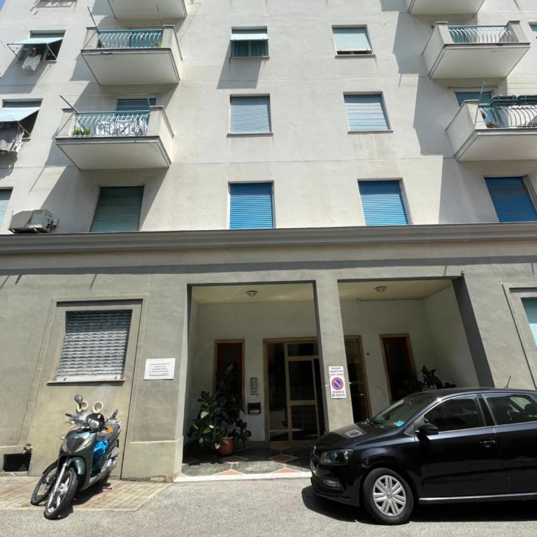 Alloggio comodo a Rapallo - Vicino al Mare - Appartamento con 2 Camere da Letto - 24
