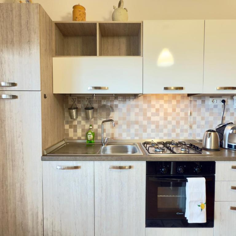 550 mt dal mare - Balcone e Vista Mozzafiato - Two-Bedroom Apartment with Balcony and Sea View - 22