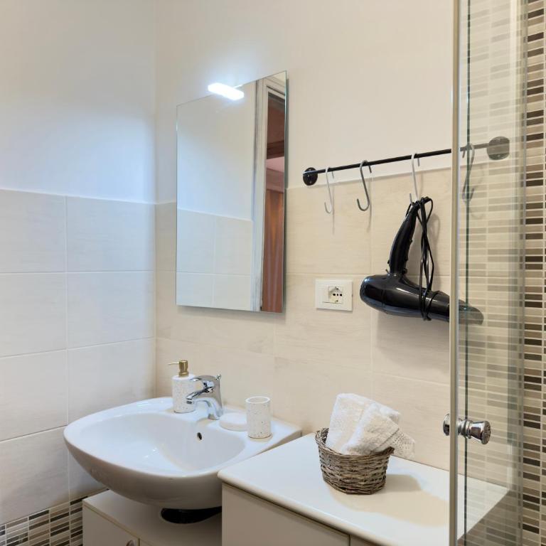 550 mt dal mare - Balcone e Vista Mozzafiato - Two-Bedroom Apartment with Balcony and Sea View - 29