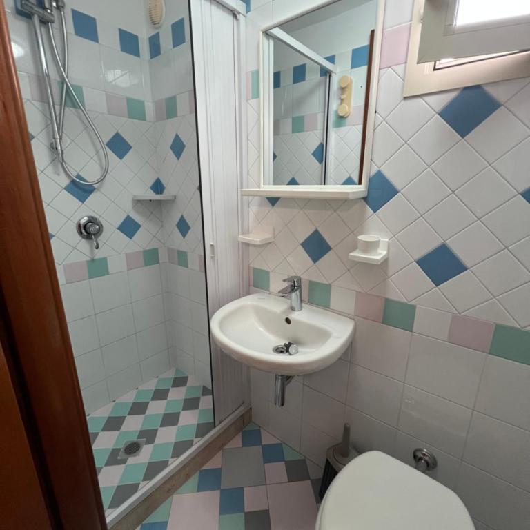 Mary Vi Home - One-Bedroom Apartment - 16