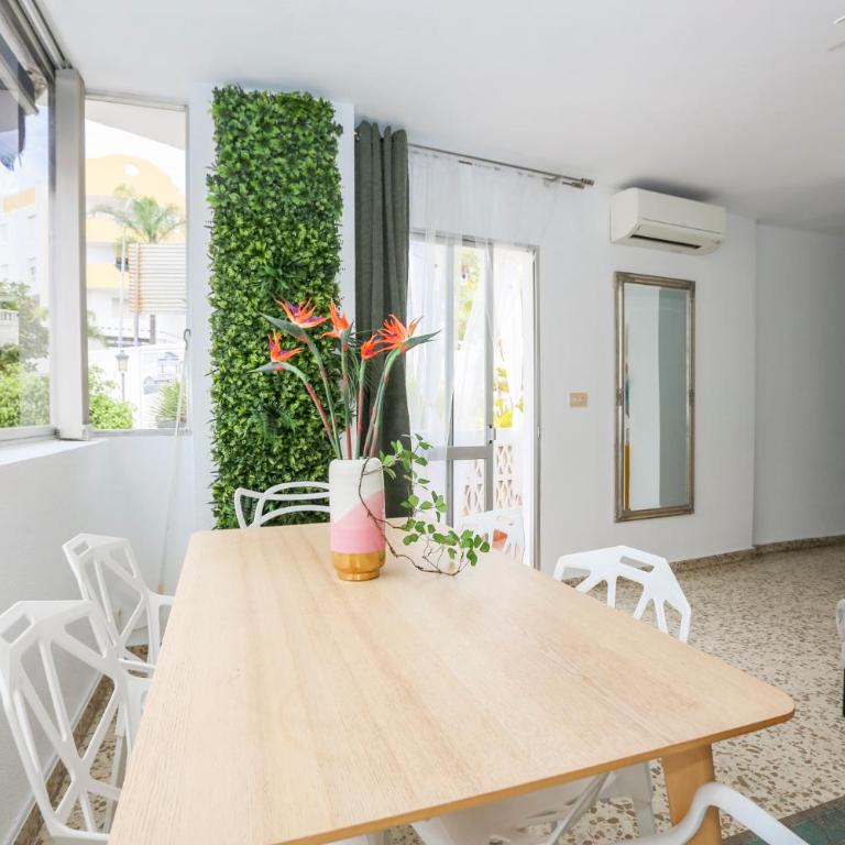 Real 1 - Three-Bedroom Apartment - 2