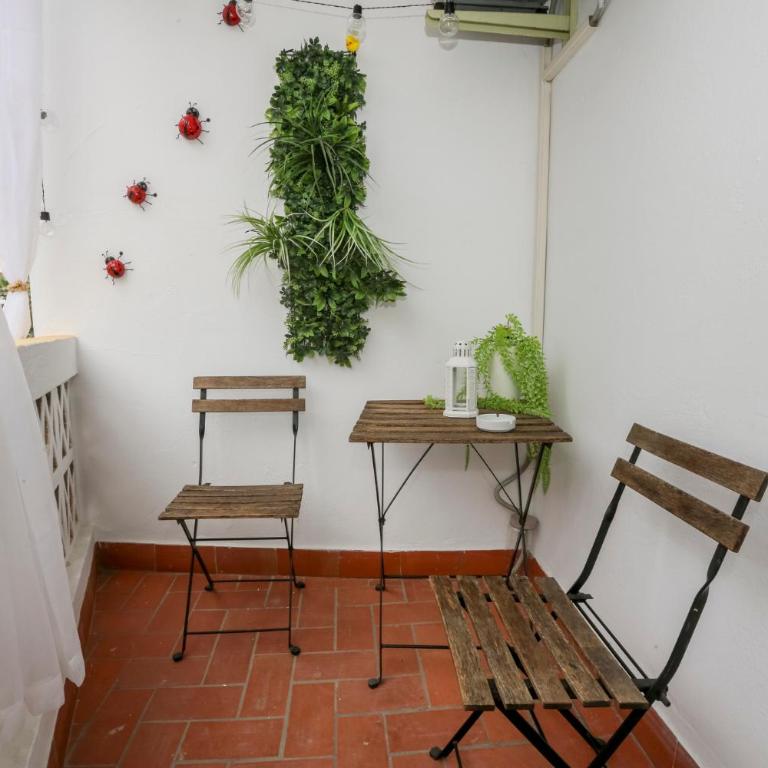 Real 1 - Three-Bedroom Apartment - 36
