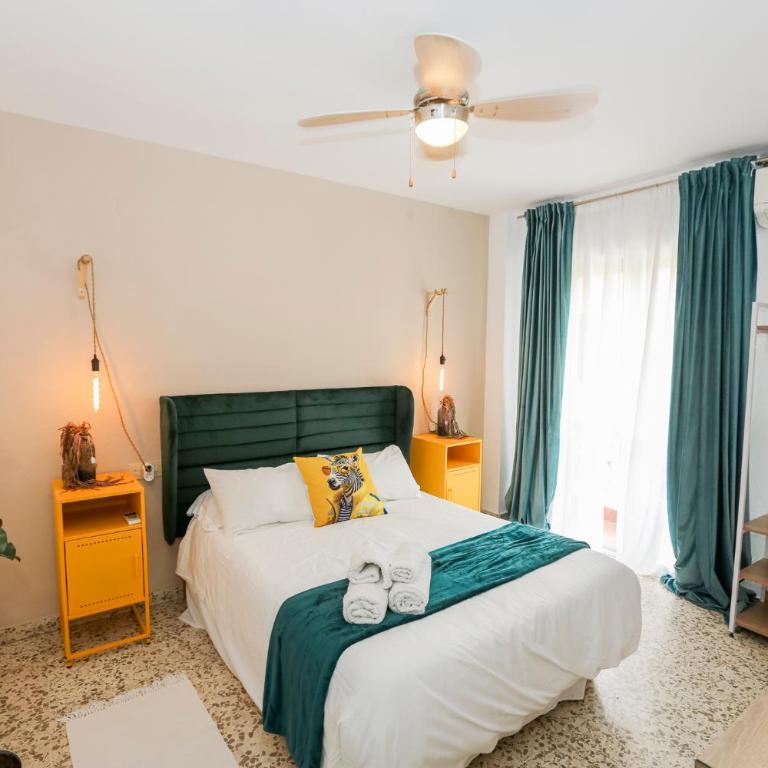 Real 1 - Three-Bedroom Apartment - 14