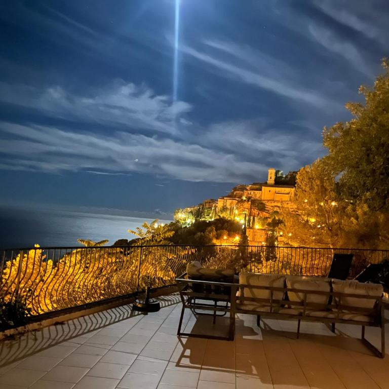 Appartement Eze Village proche Monaco fabuleuse vue mer et vieux village - Appartement 2 Chambres - 10