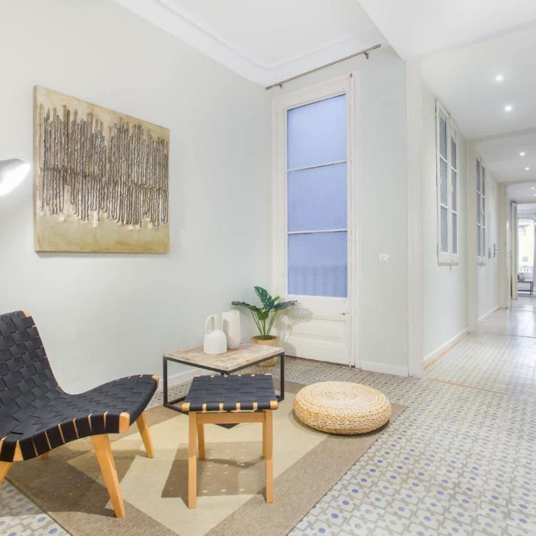 The Collection Barcelona - 4bedroom apart with balcony in Las Ramblas 3-2 - Apartment - 9