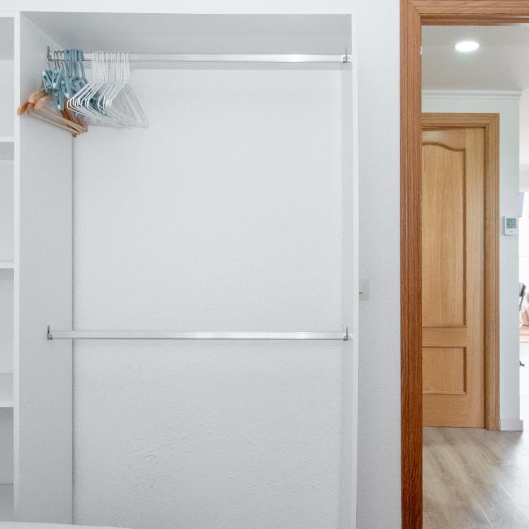 Apartamento con Parking y Piscina junto al Mar - Apartamento de 1 dormitorio - 70