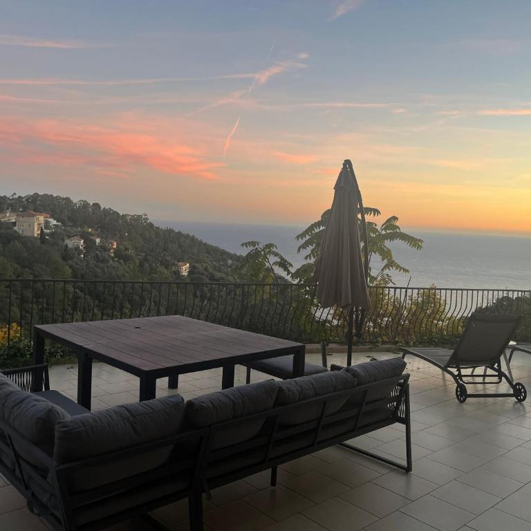 Appartement Eze Village proche Monaco fabuleuse vue mer et vieux village - Appartement 2 Chambres - 4