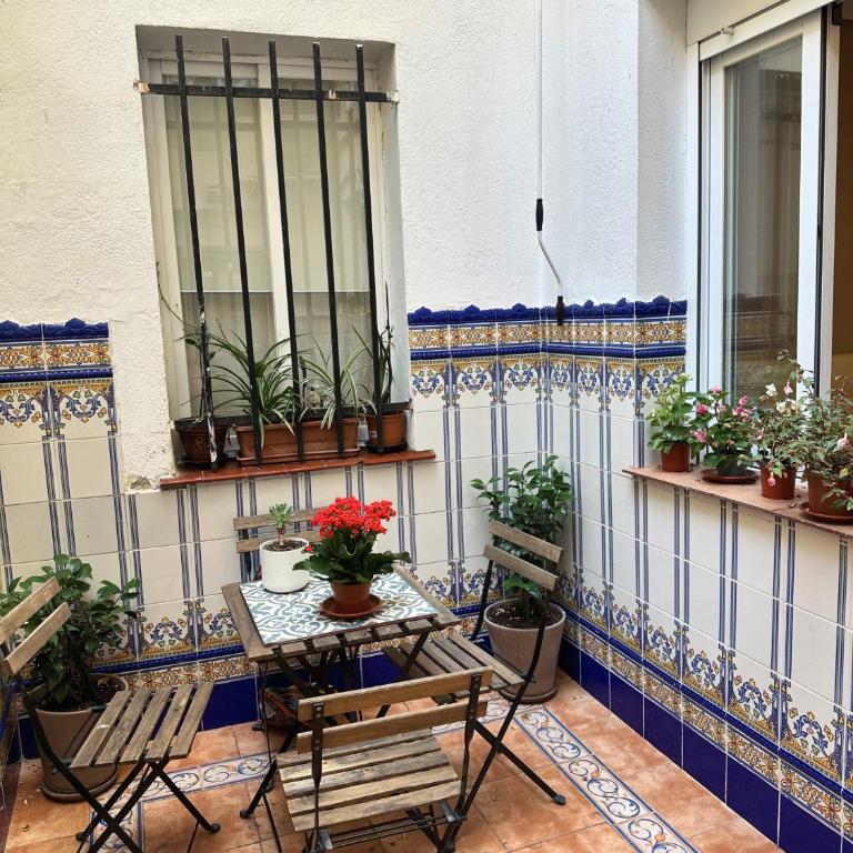 Delicias Hideaway Bajo con Patio Privado cerca de Atocha - One-Bedroom Apartment - 14