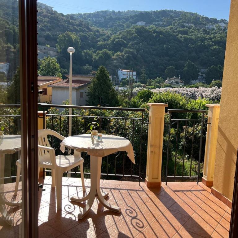 Casa Monstera - Appartamento con 2 Camere da Letto e Balcone - 2