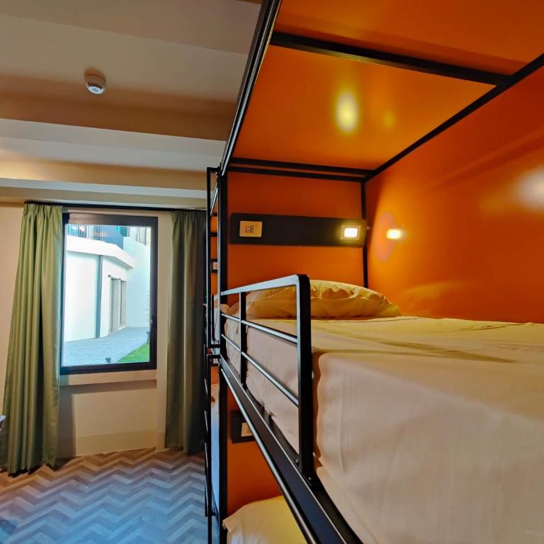 YellowSquare Florence - Posto Letto in Dormitorio Femminile per 4 Persone - 3