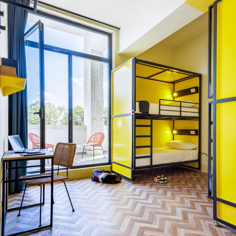YellowSquare Florence - Posto Letto in Dormitorio Femminile per 4 Persone - 6