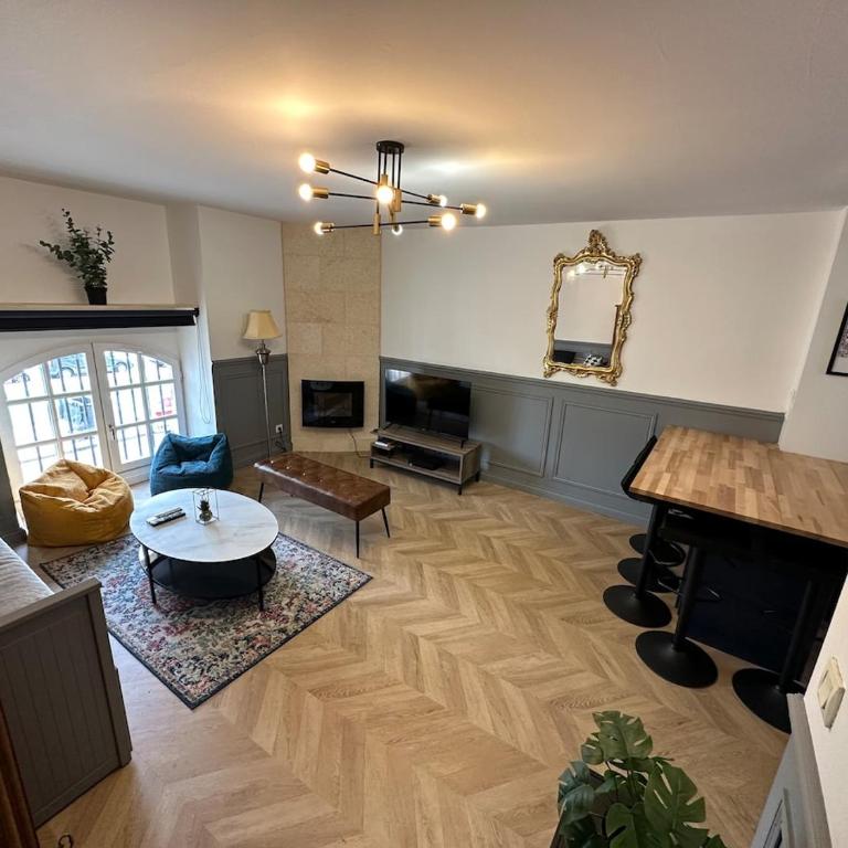 Appartement chic et parking Hyper Centre Bordeaux - Appartamento con 2 Camere da Letto - 1