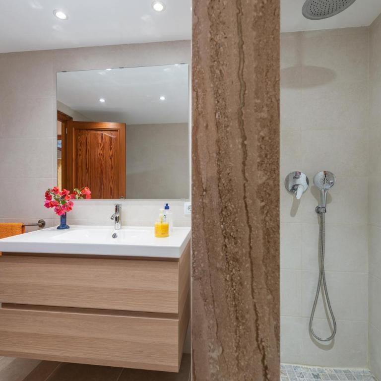 Estrel - Four-Bedroom Villa - 26