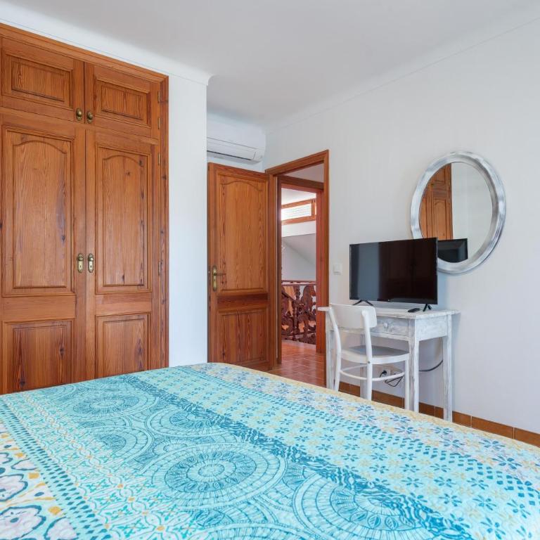 Estrel - Four-Bedroom Villa - 31