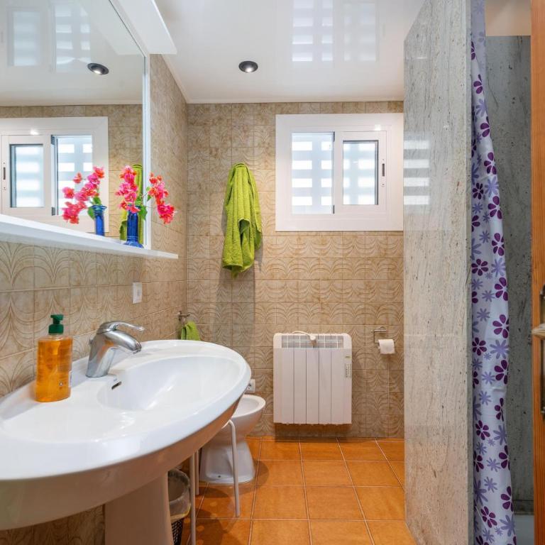 Estrel - Four-Bedroom Villa - 38