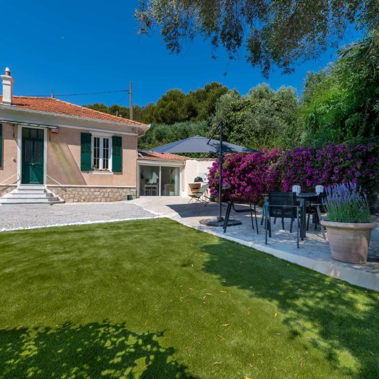 140m Villa with Pool Near Cannes - Villa - 34