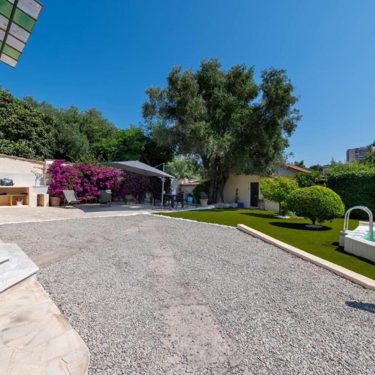 140m Villa with Pool Near Cannes - Villa - 40