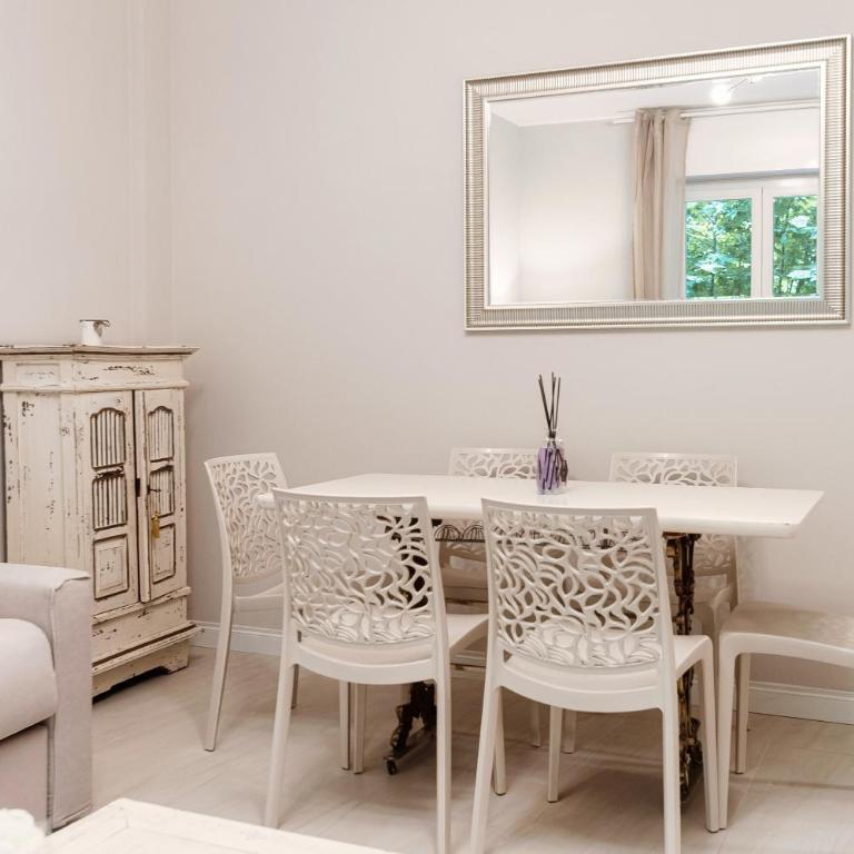Cream Home by "The House Of Travelers" - Appartamento con 2 Camere da Letto, Balcone e Terrazza - 41