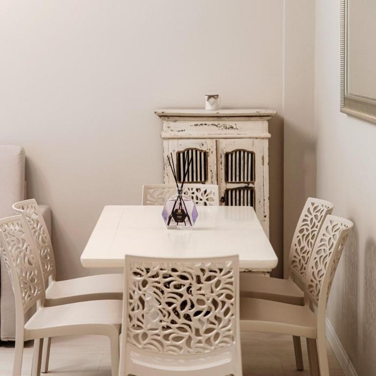 Cream Home by "The House Of Travelers" - Appartamento con 2 Camere da Letto, Balcone e Terrazza - 42