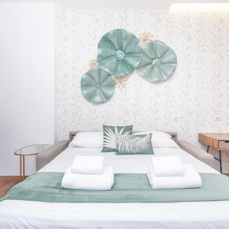 Vatican Vittoria Suites - Urban garden - Rooms - Vatican Museum - Family Room with Terrace - 7